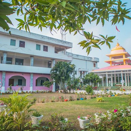 Vedic Villa Varanasi Bagian luar foto