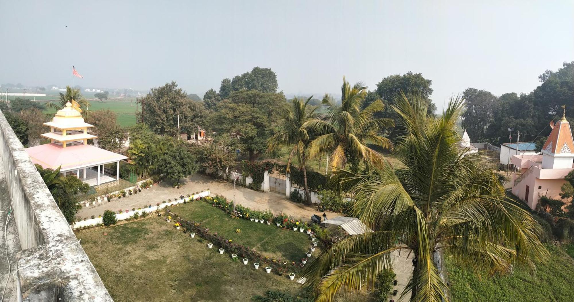 Vedic Villa Varanasi Bagian luar foto
