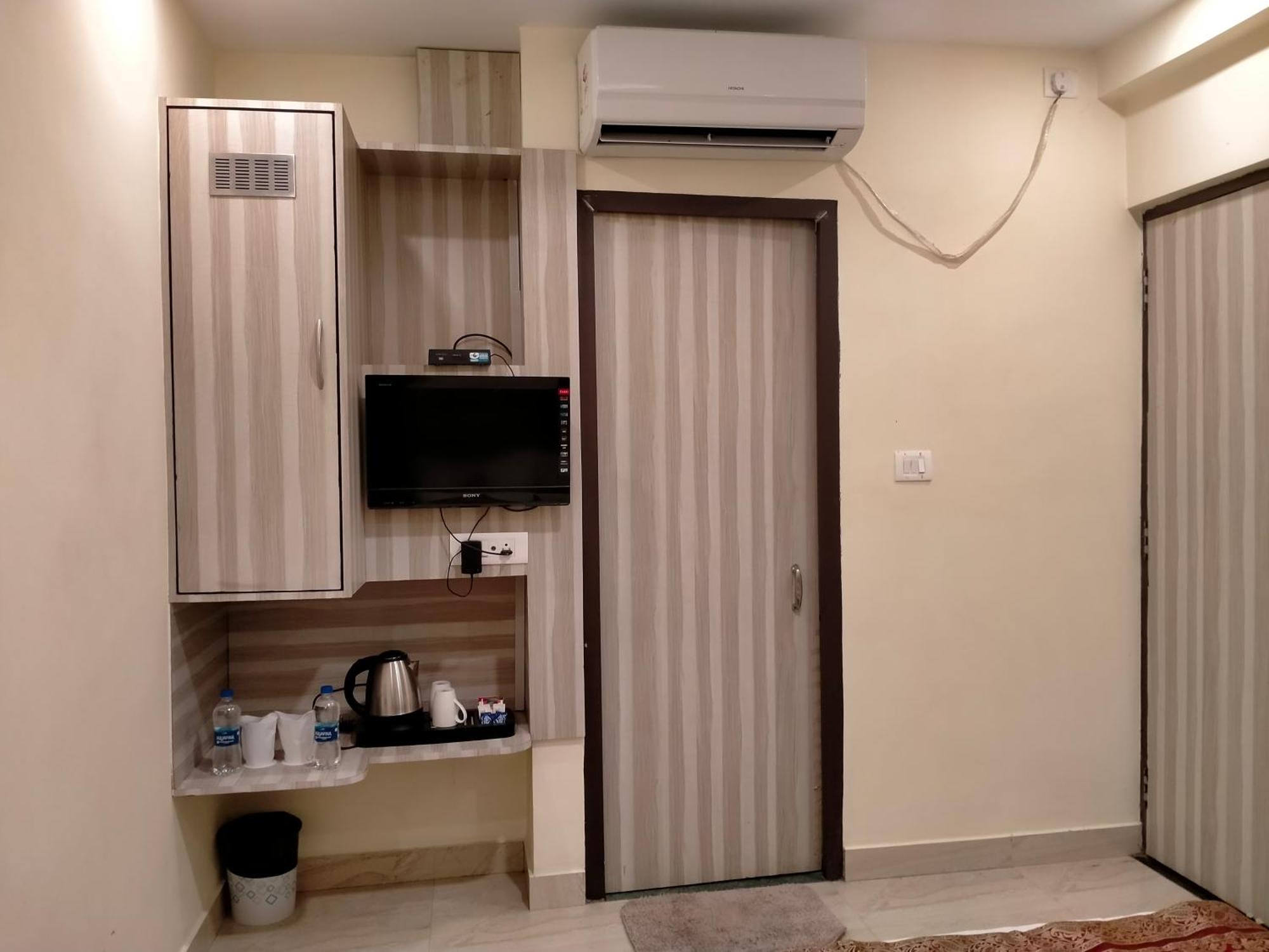 Vedic Villa Varanasi Bagian luar foto