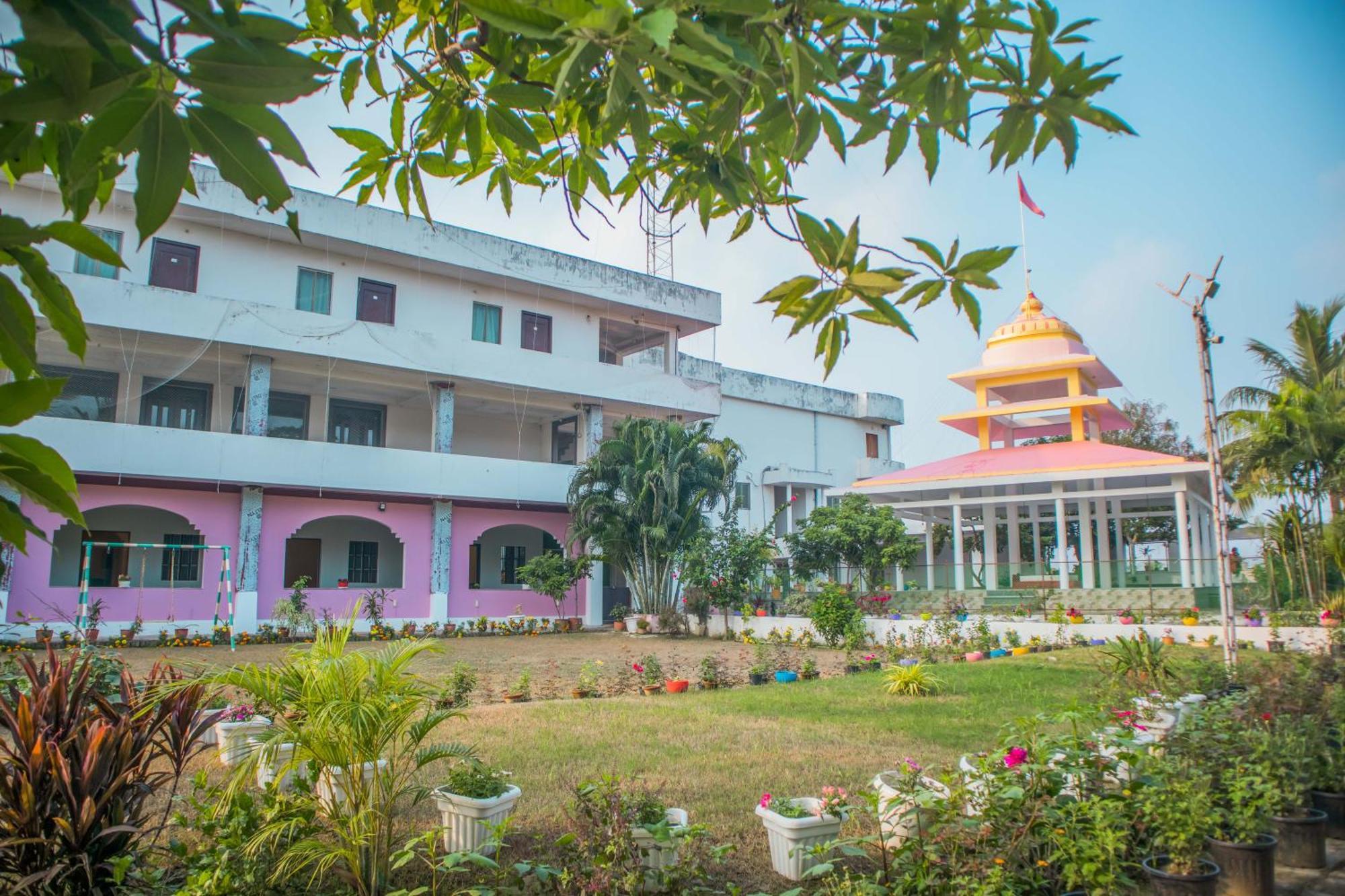 Vedic Villa Varanasi Bagian luar foto