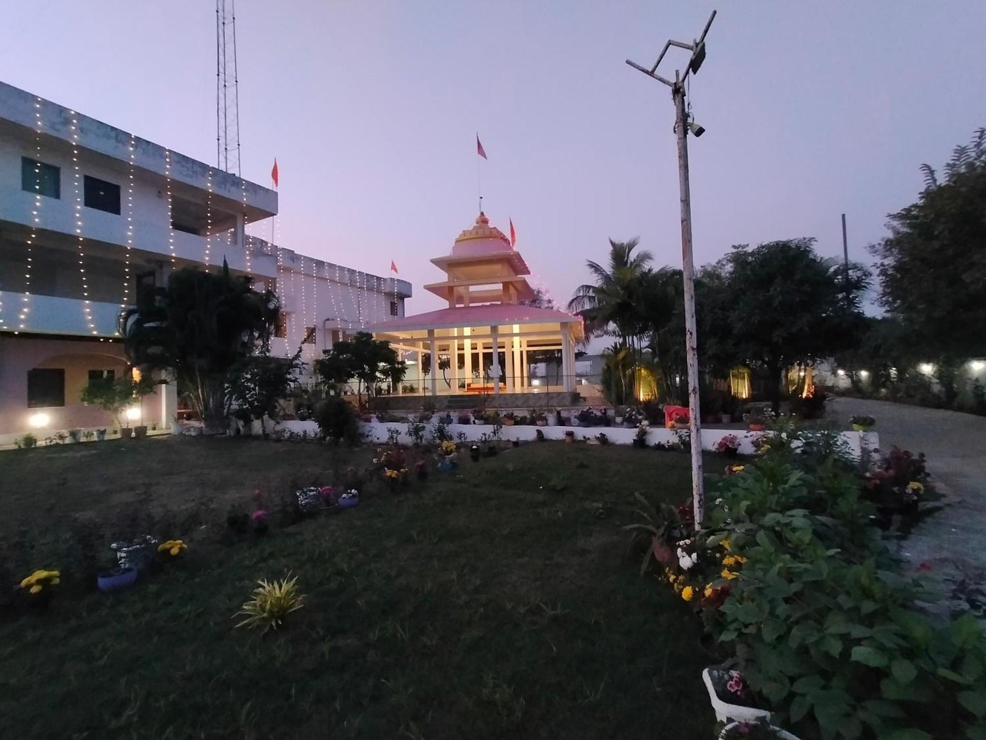 Vedic Villa Varanasi Bagian luar foto