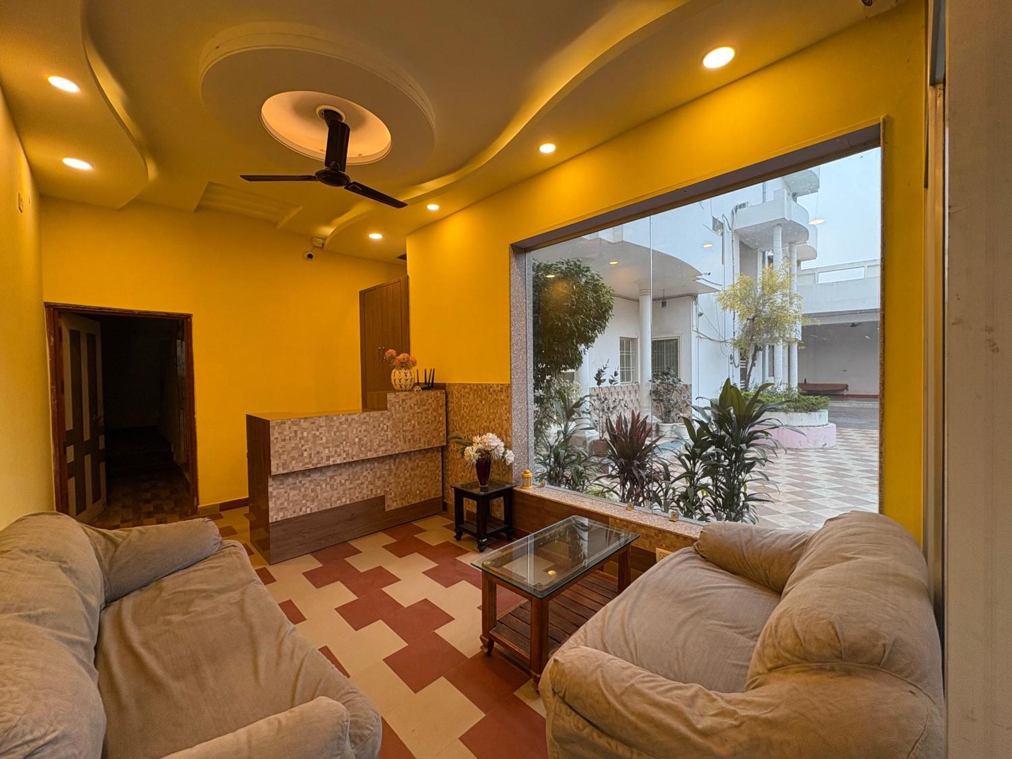 Vedic Villa Varanasi Bagian luar foto