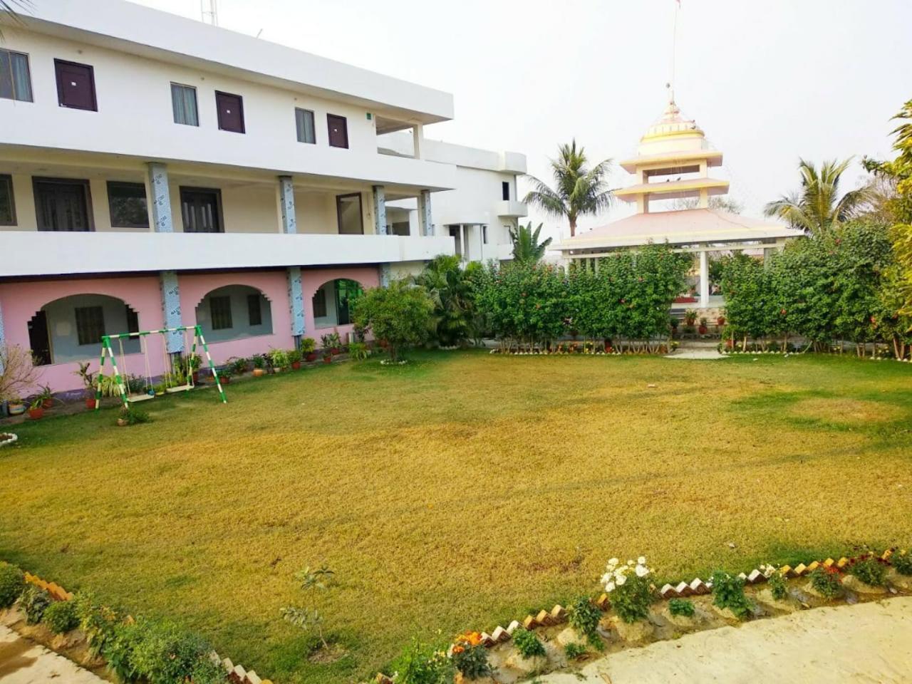 Vedic Villa Varanasi Bagian luar foto