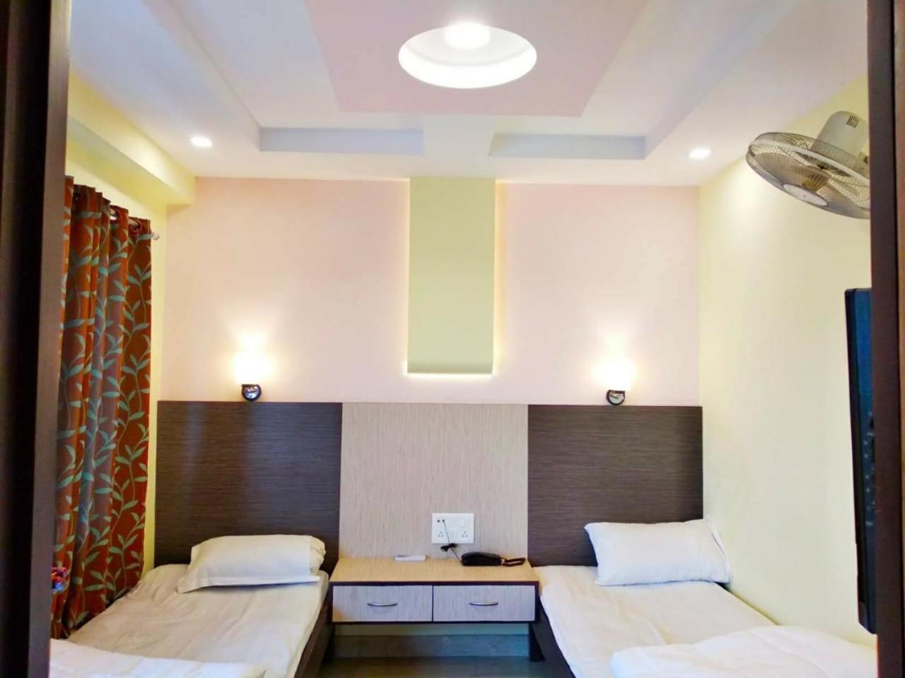 Vedic Villa Varanasi Bagian luar foto