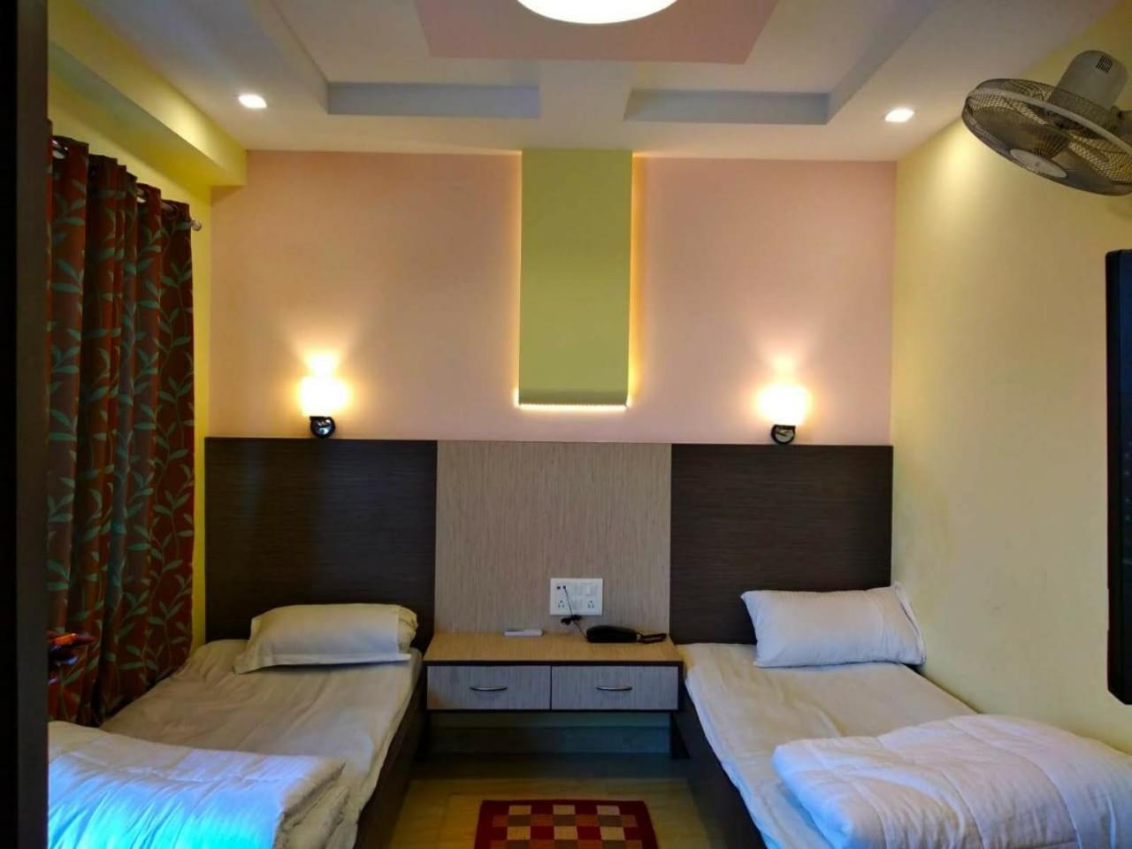 Vedic Villa Varanasi Bagian luar foto